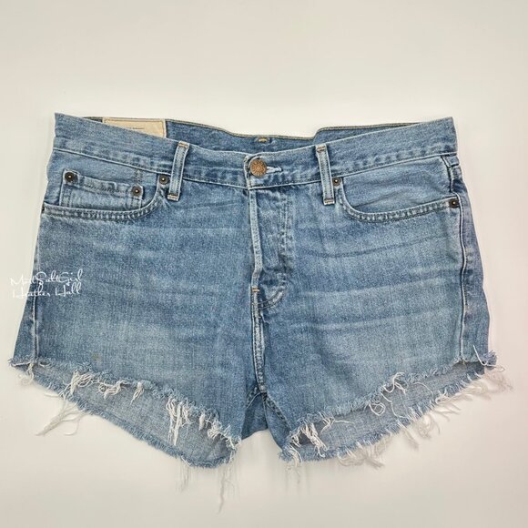 Hollister Distressed Light Wash Cut-Off Denim Shorts Size 33 - Picture 1 of 4